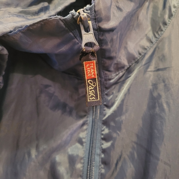 Vintage Asics Windbreaker - Picture 8 of 11